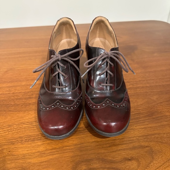 Clark’s Women’s Burgundy Genuine Leather Oxford Block Heels size 10 - Picture 5 of 8